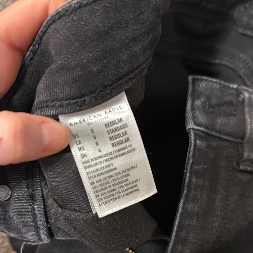 American Eagle Outfitters Black Skinny Distressed Jeans - Picture 2 of 5